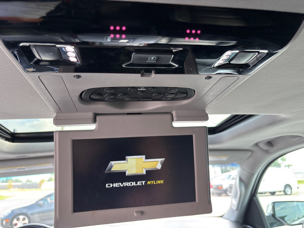 2019 Chevrolet Suburban Image 29