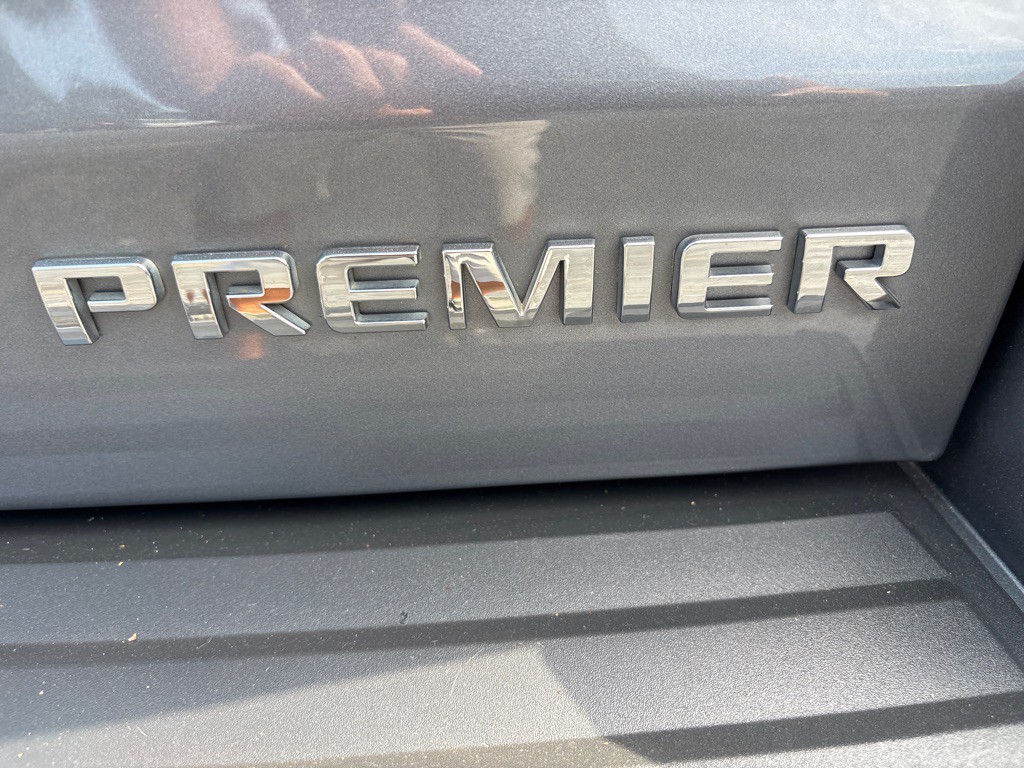2019 Chevrolet Suburban Image 37