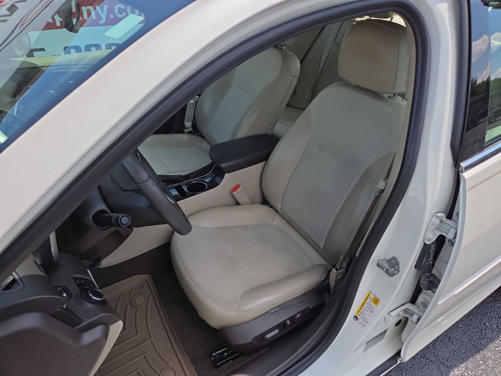 2014 Chevrolet Malibu Image 8