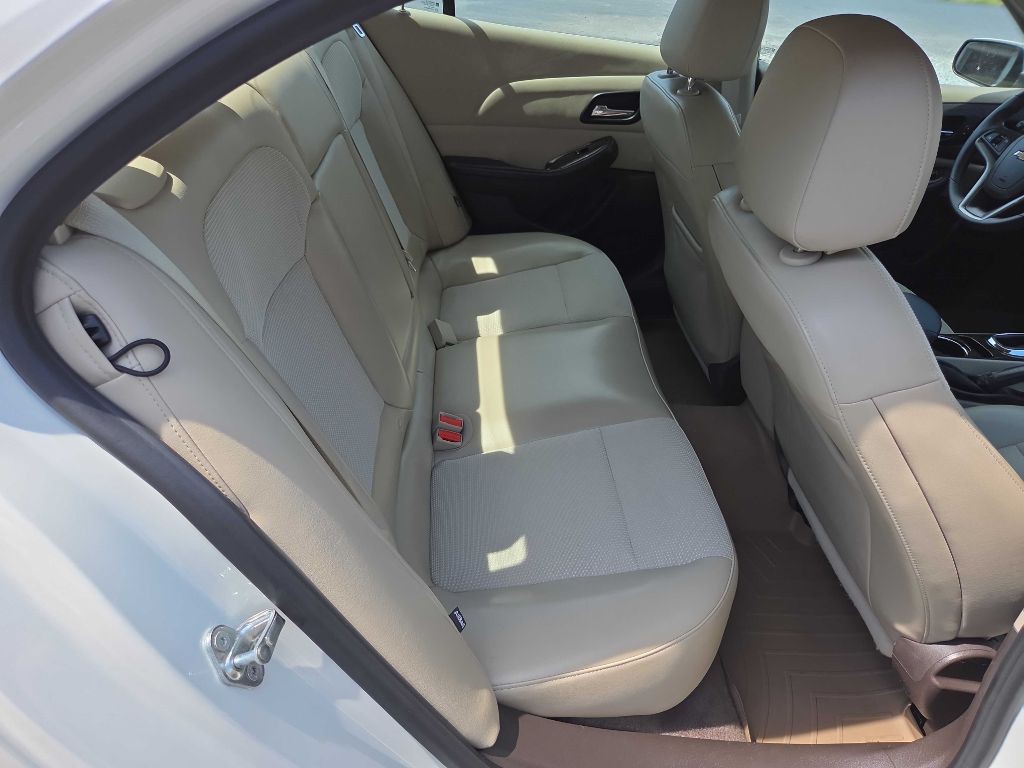 2014 Chevrolet Malibu Image 11