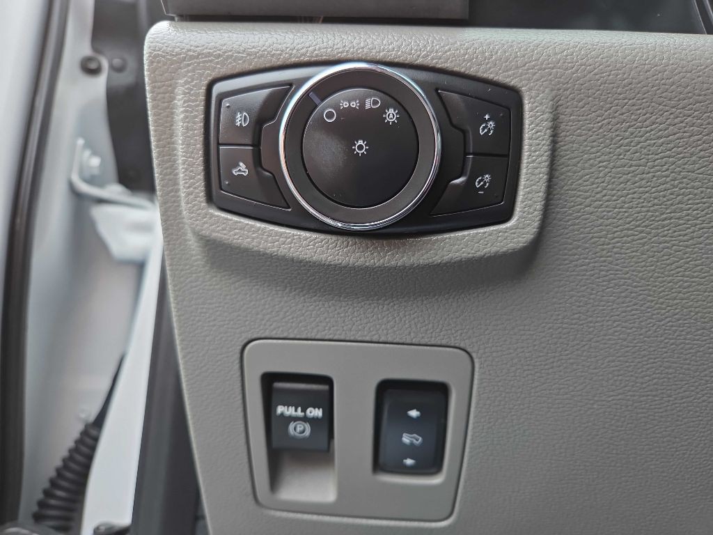 2017 Ford F-150 Image 15