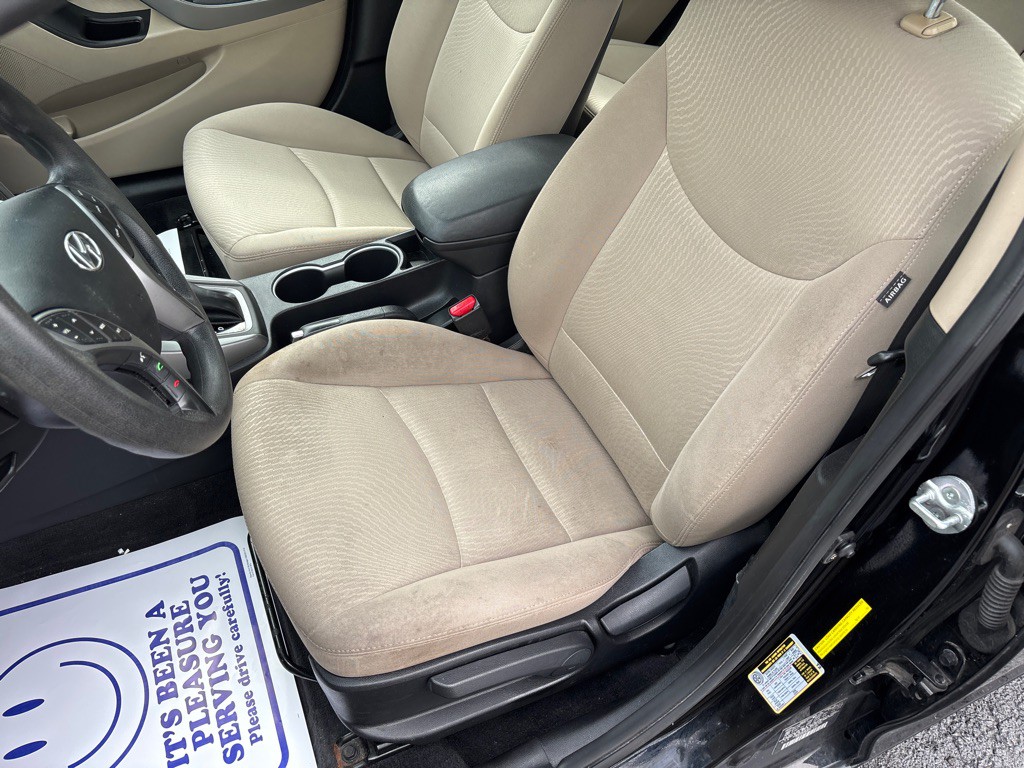 2014 Hyundai Elantra Image 8