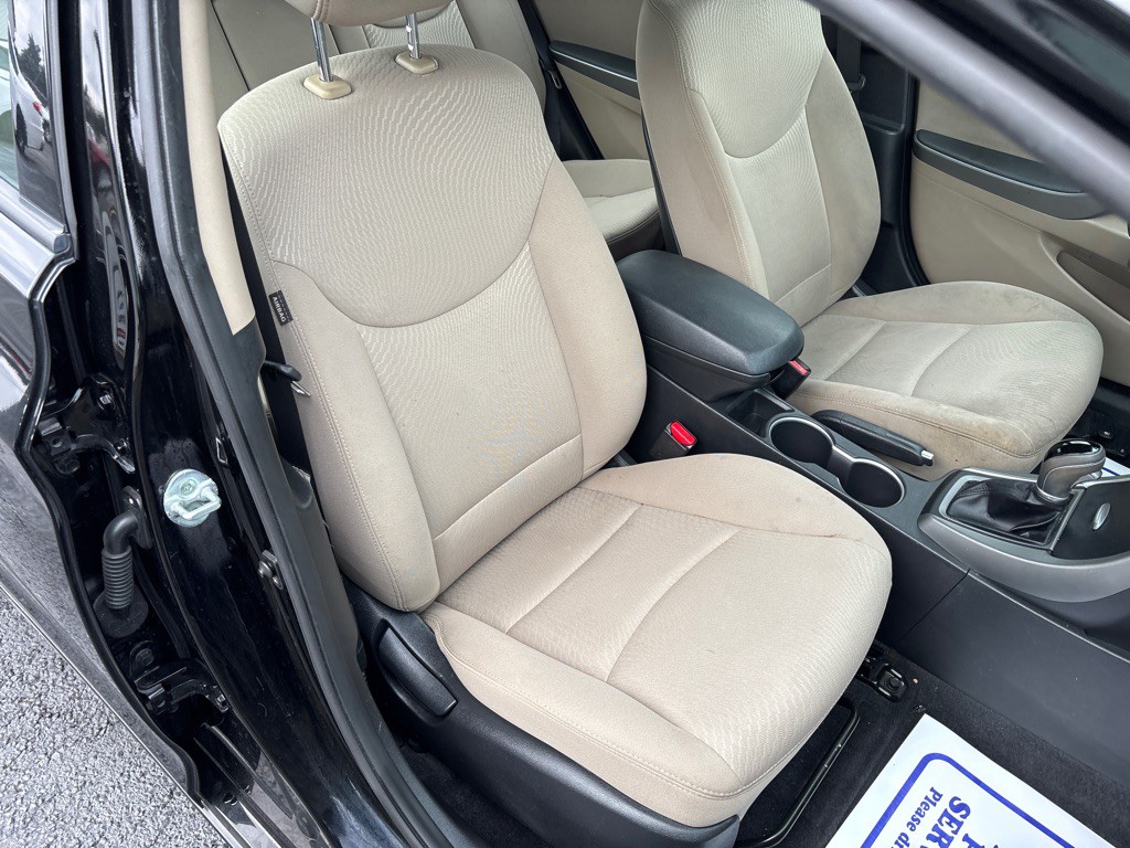 2014 Hyundai Elantra Image 10