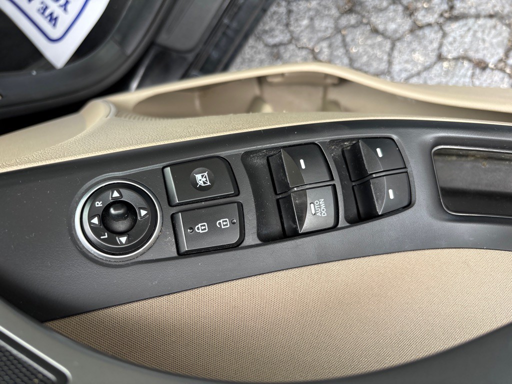 2014 Hyundai Elantra Image 12