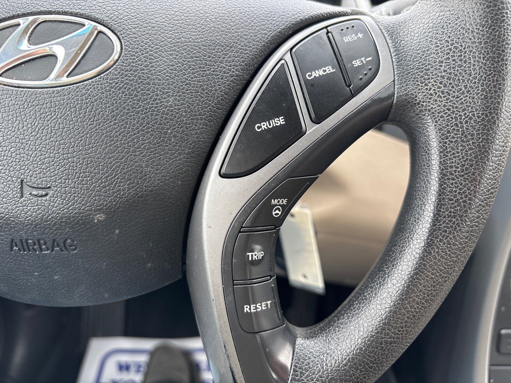 2014 Hyundai Elantra Image 15