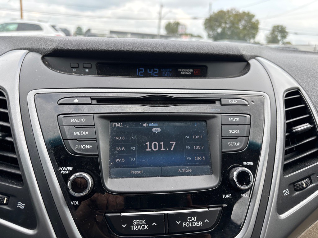 2014 Hyundai Elantra Image 16