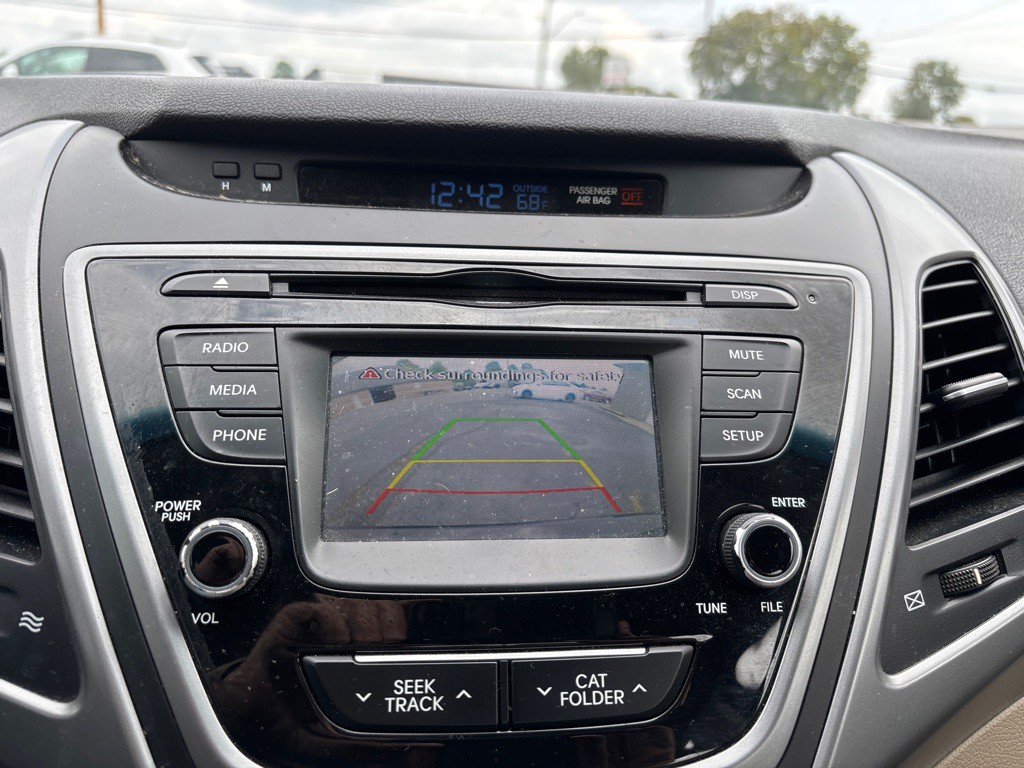 2014 Hyundai Elantra Image 17