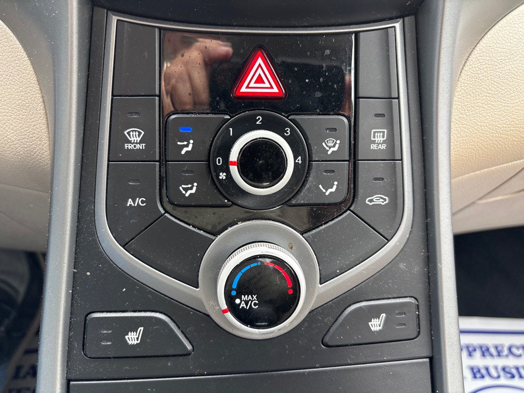 2014 Hyundai Elantra Image 18