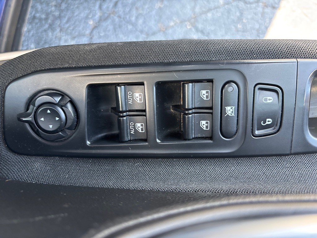 2016 Jeep Renegade Image 13