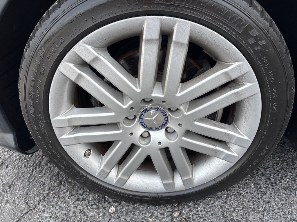 2008 Mercedes-Benz C-Class Image 24