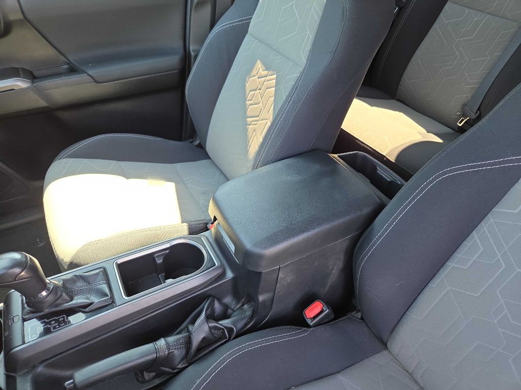 2022 Toyota Tacoma Image 12