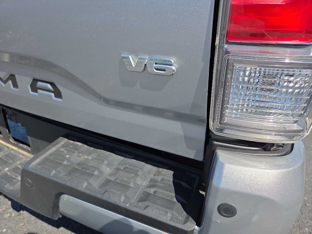 2022 Toyota Tacoma Image 35