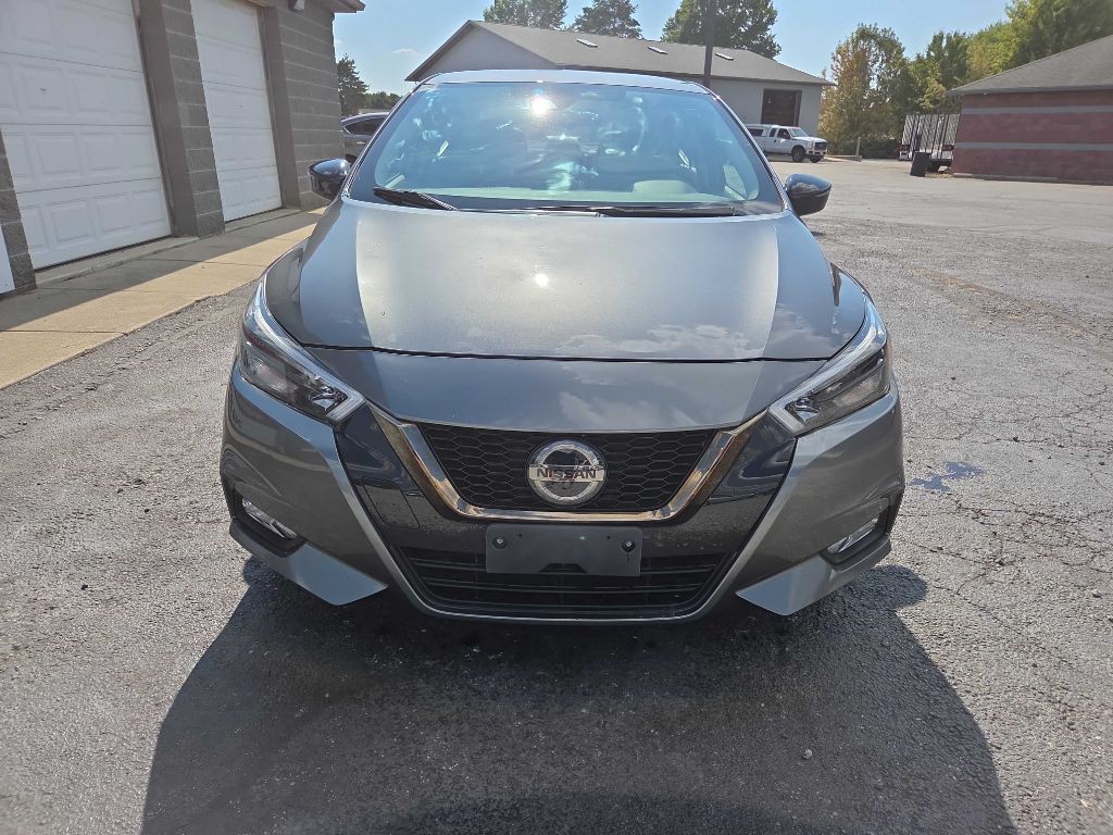 2020 Nissan Versa Image 3