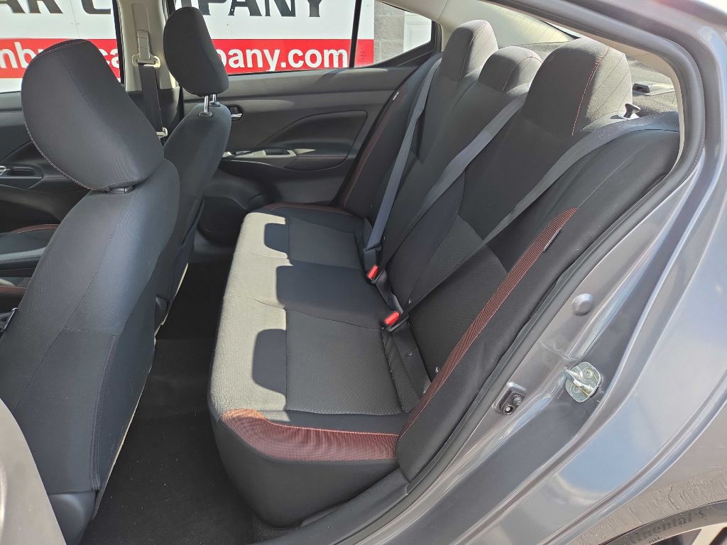 2020 Nissan Versa Image 9