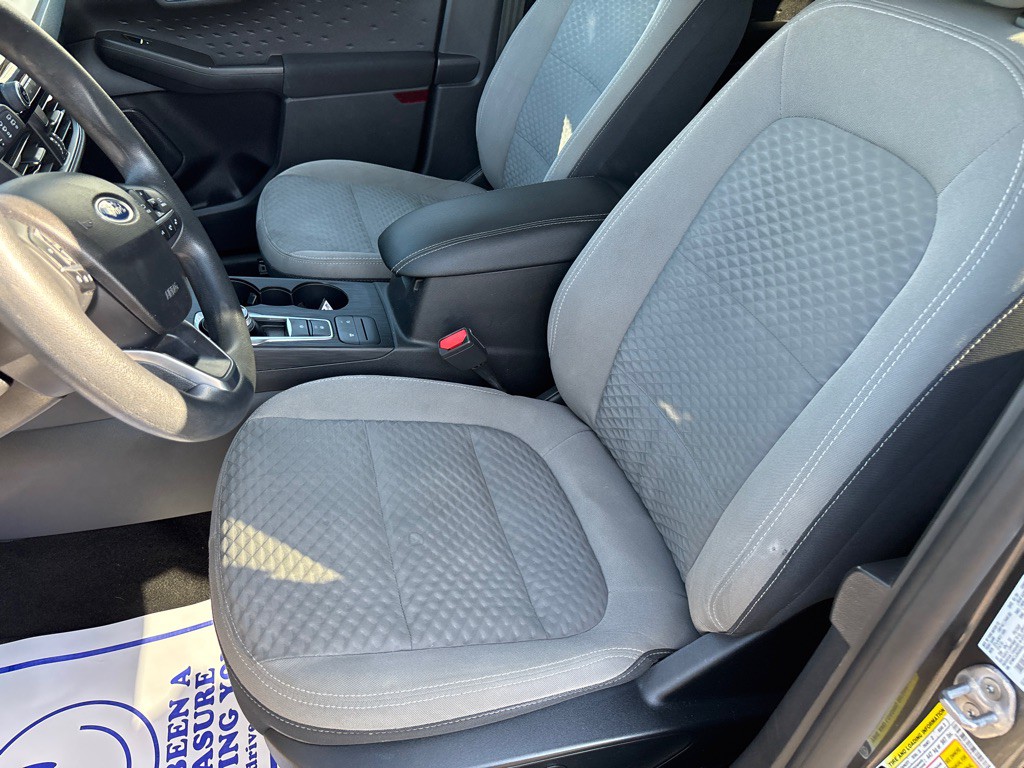 2020 Ford Escape Image 8