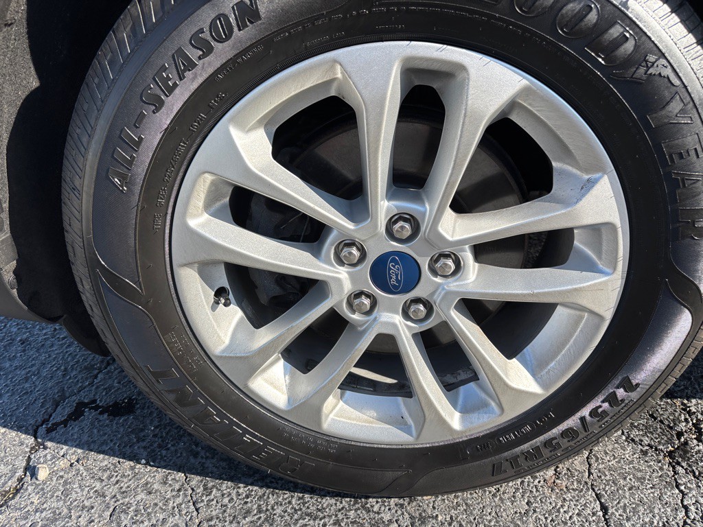 2020 Ford Escape Image 25