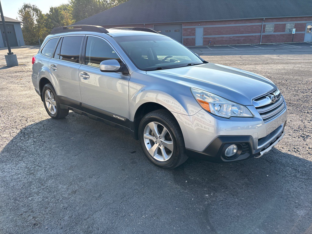 2013 Subaru Outback Image 4