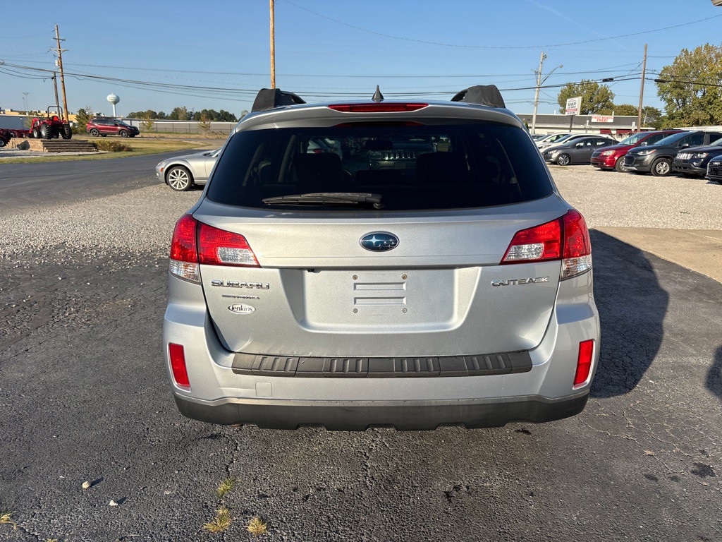 2013 Subaru Outback Image 6