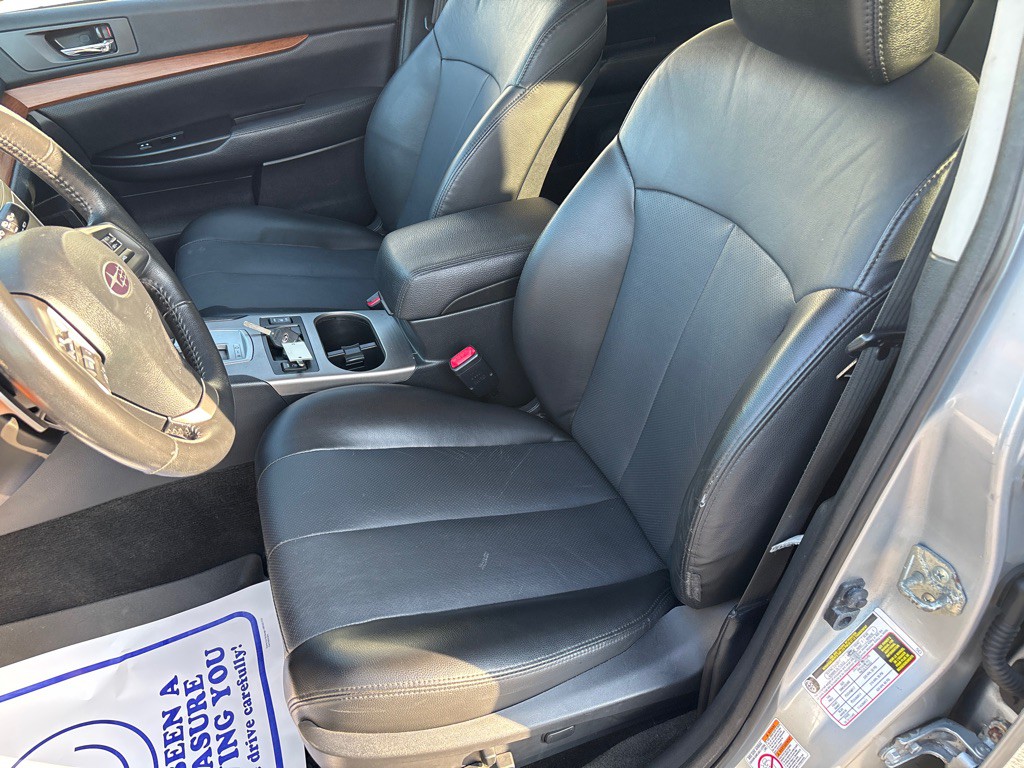 2013 Subaru Outback Image 8
