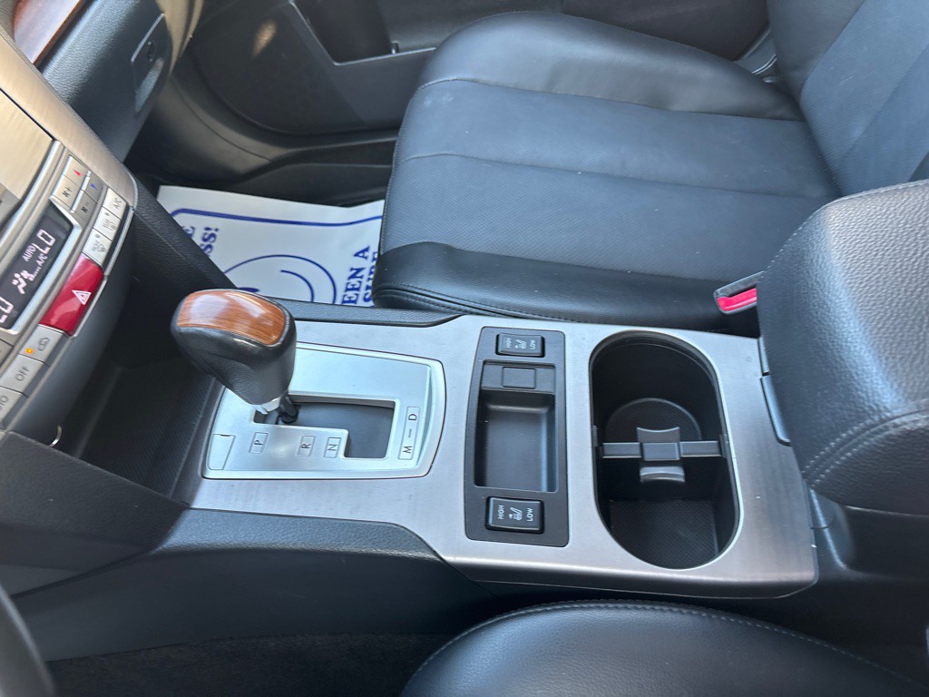 2013 Subaru Outback Image 25