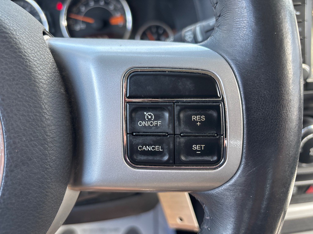 2017 Jeep Compass Image 17