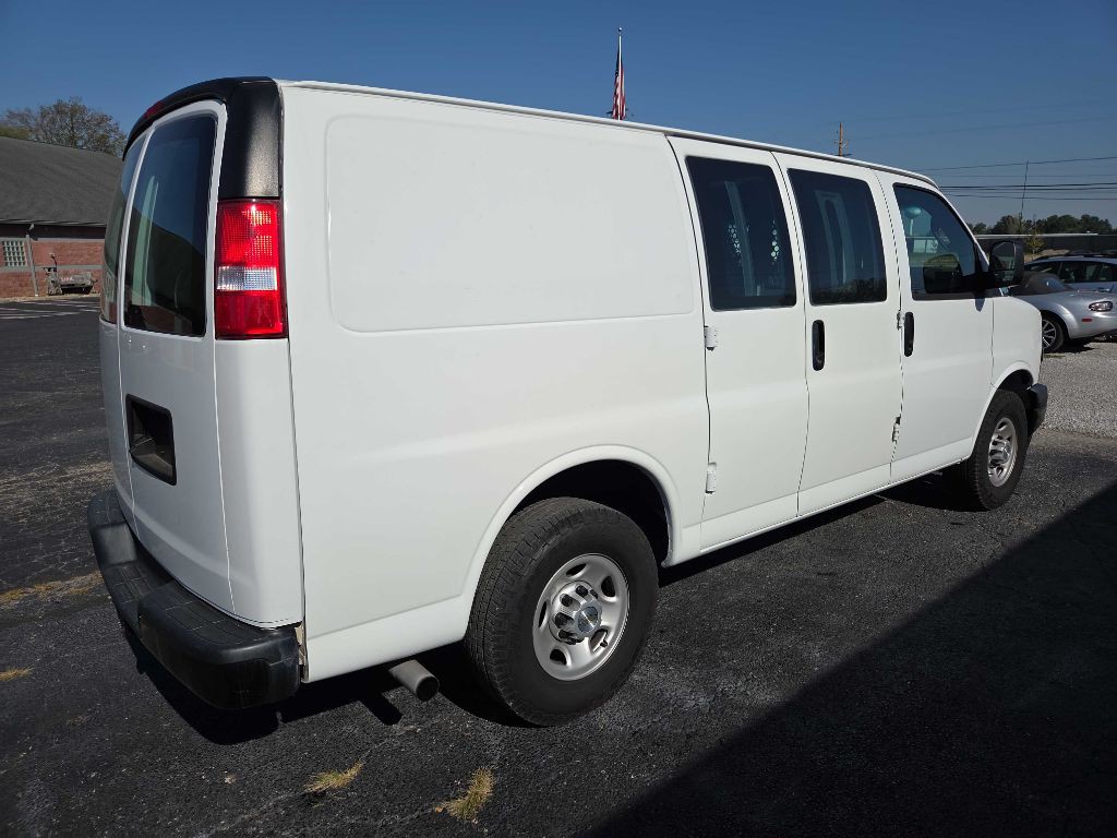 2020 Chevrolet Express Image 5