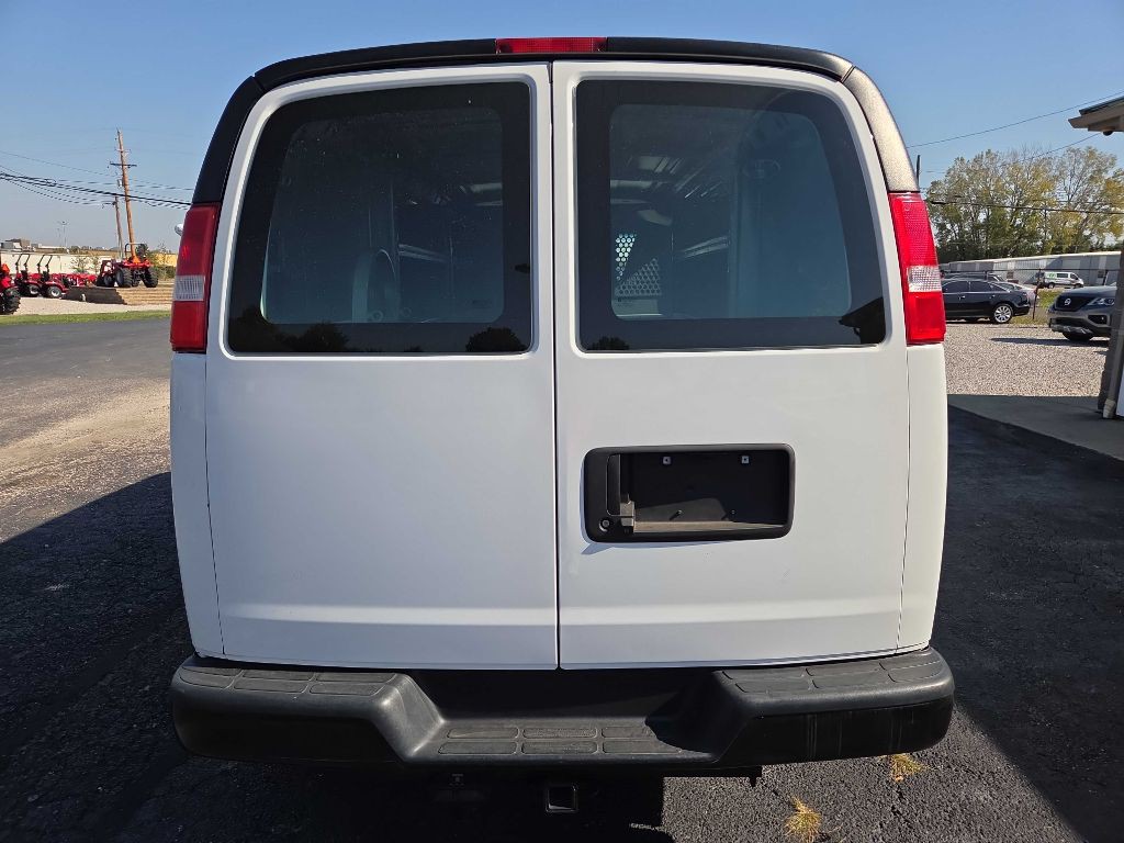 2020 Chevrolet Express Image 6