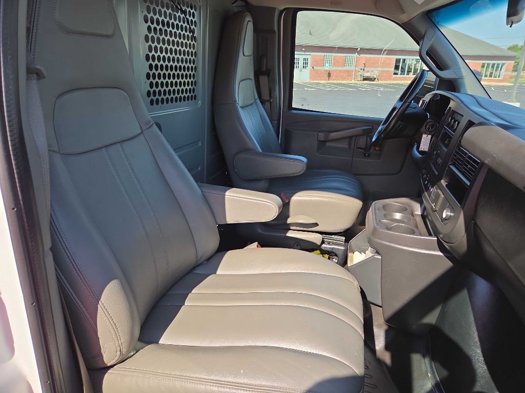 2020 Chevrolet Express Image 9