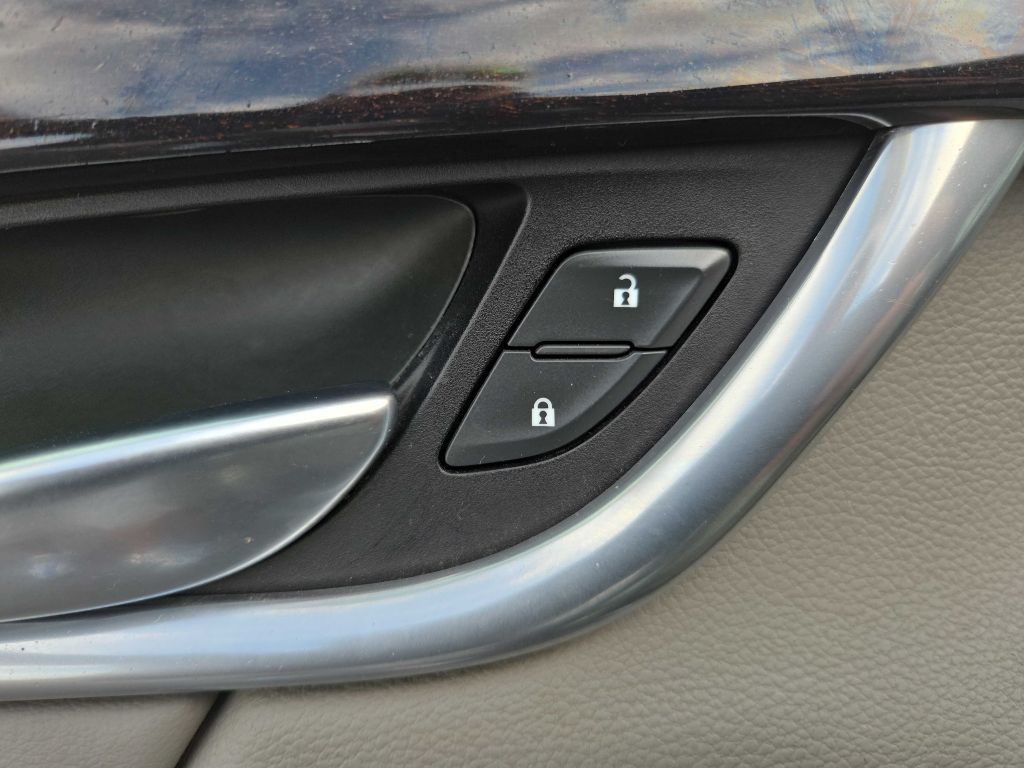 2016 Cadillac XTS Image 13