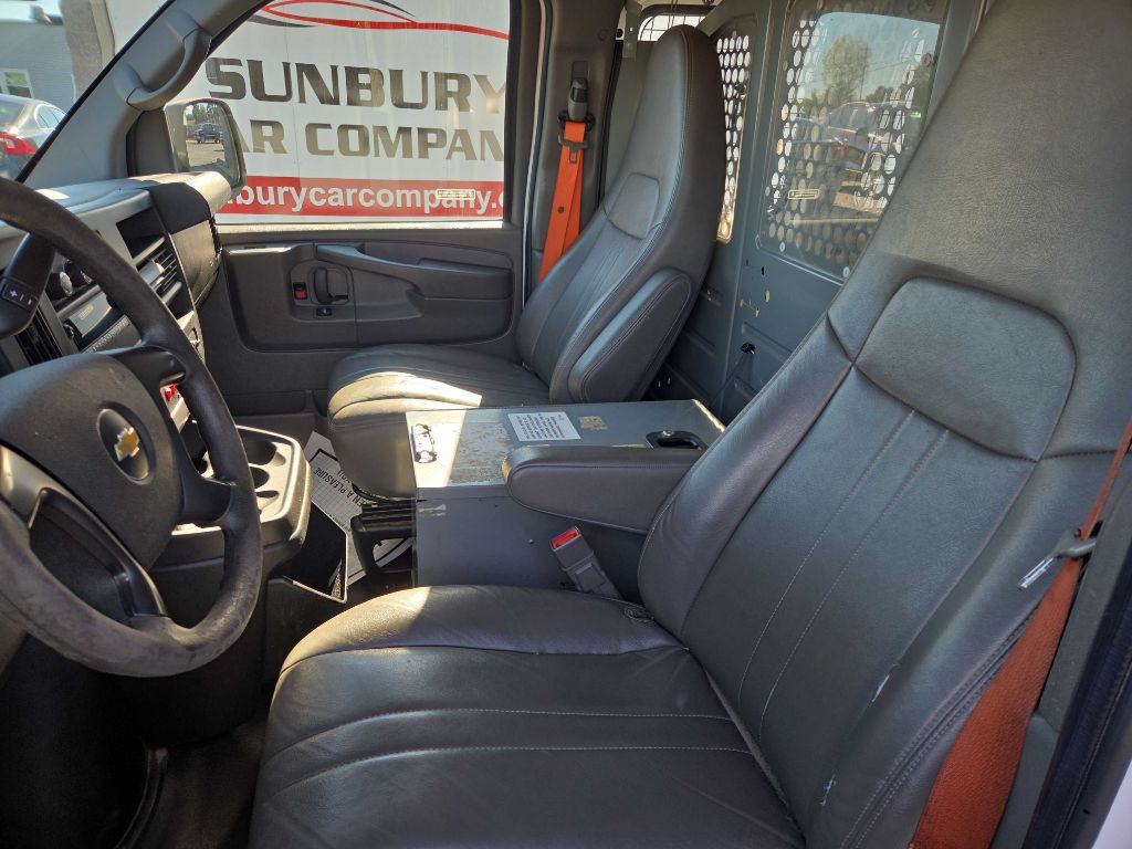2015 Chevrolet Express Image 8