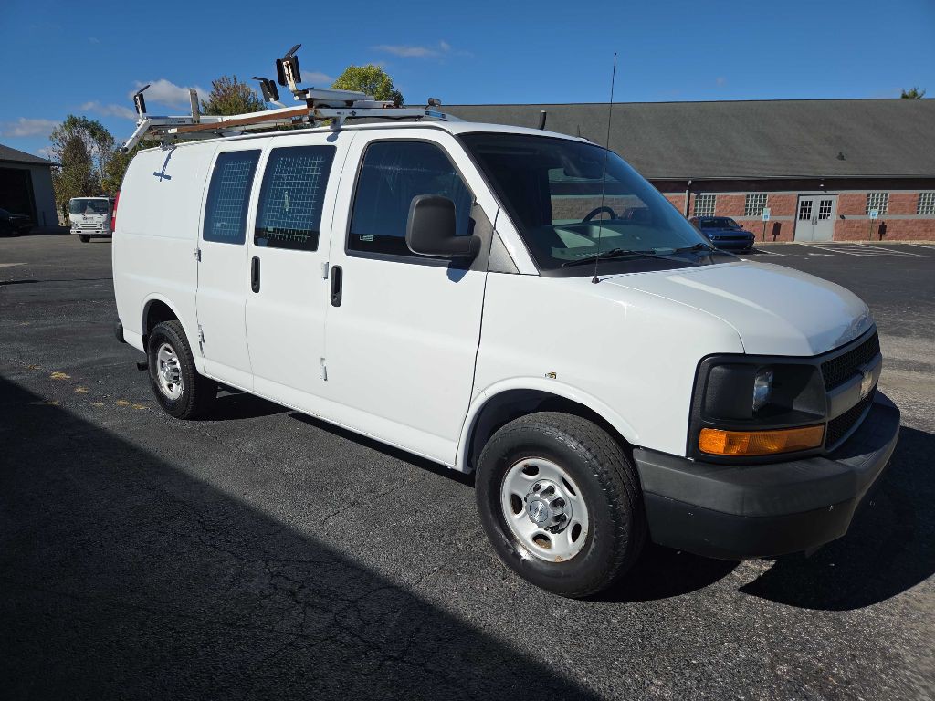 2015 Chevrolet Express Image 4