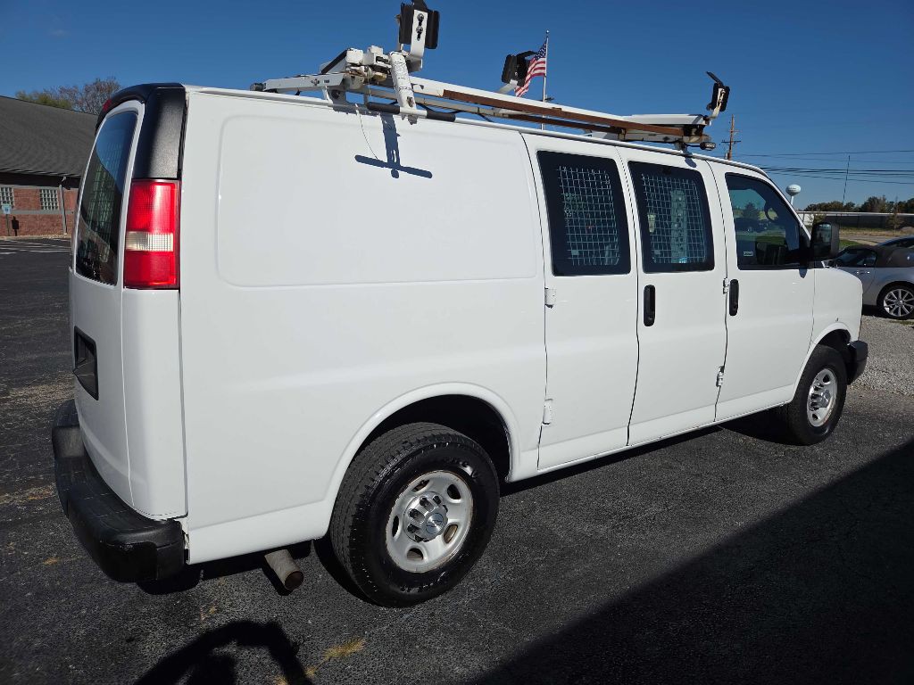 2015 Chevrolet Express Image 5
