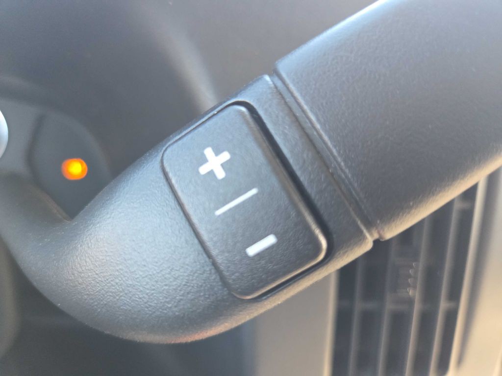 2015 Chevrolet Express Image 20