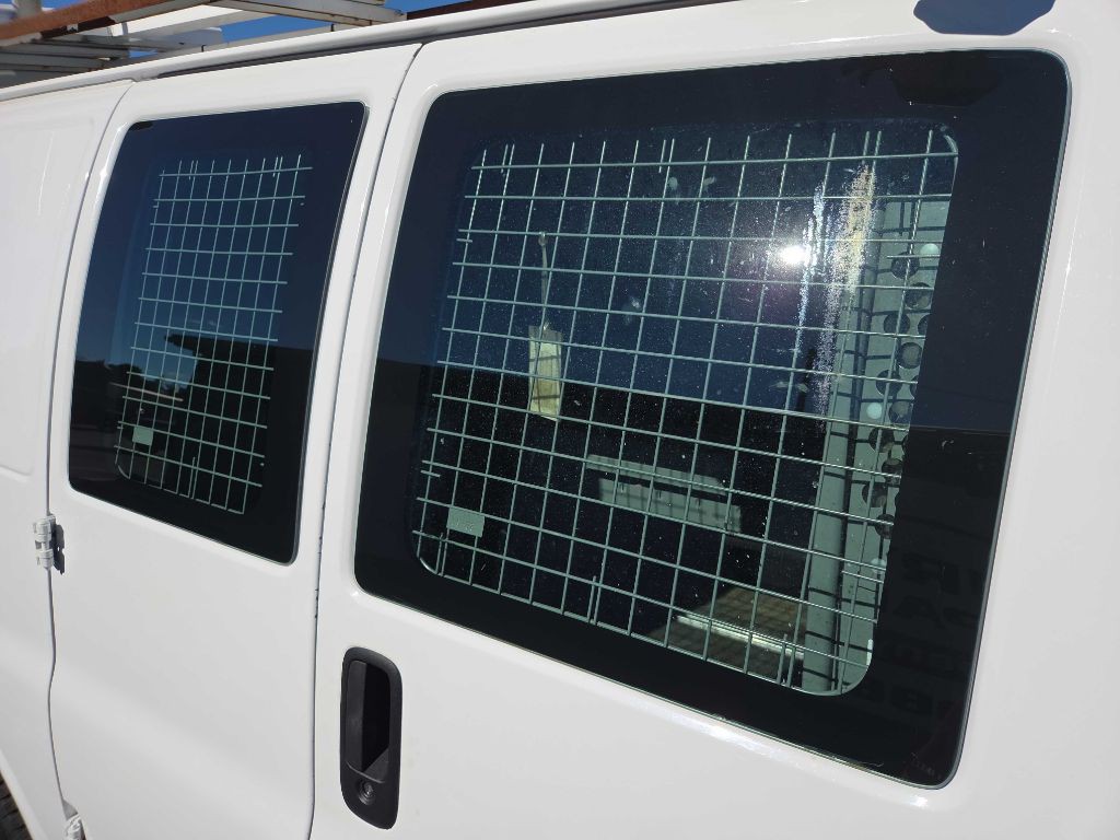 2015 Chevrolet Express Image 33
