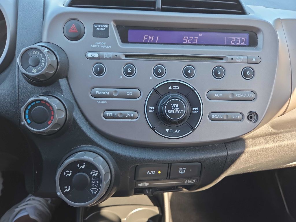 2011 Honda Fit Image 17