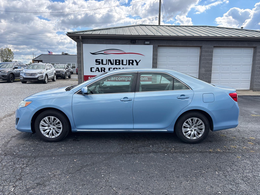 2012 Toyota Camry Image 1