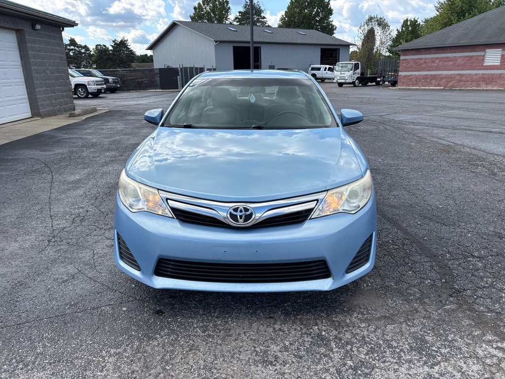 2012 Toyota Camry Image 3