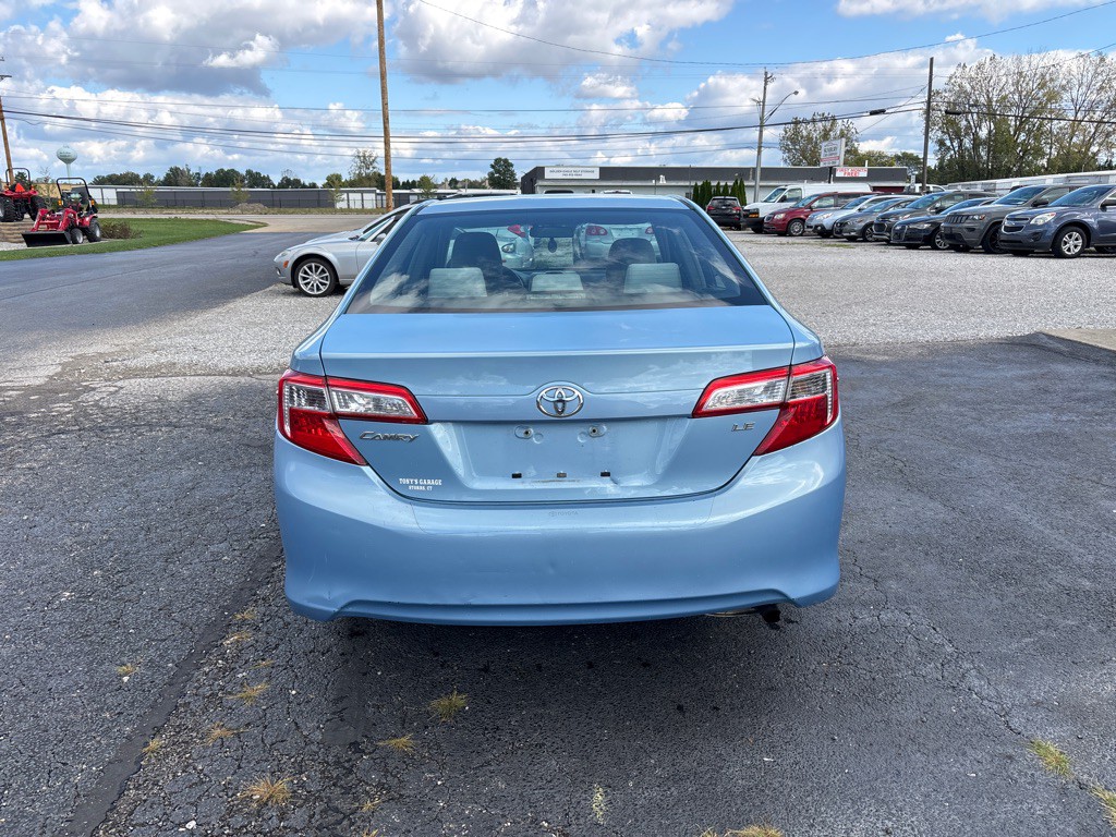 2012 Toyota Camry Image 6