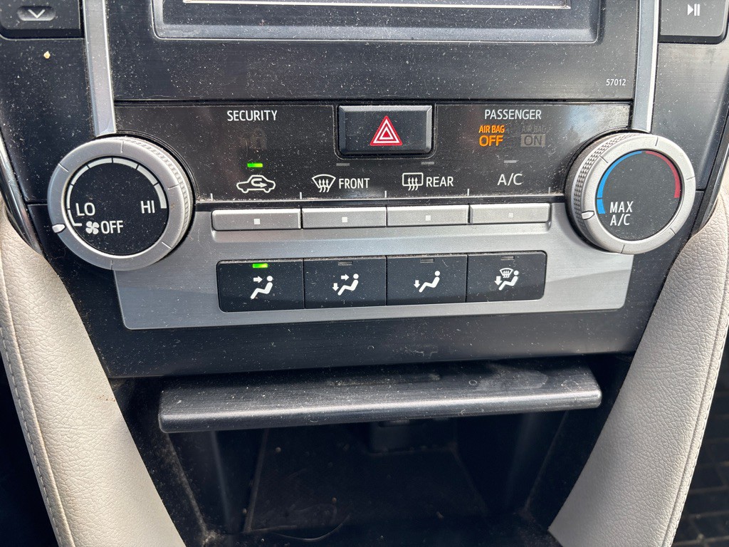 2012 Toyota Camry Image 20