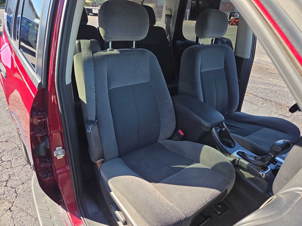 2008 GMC Envoy Image 10