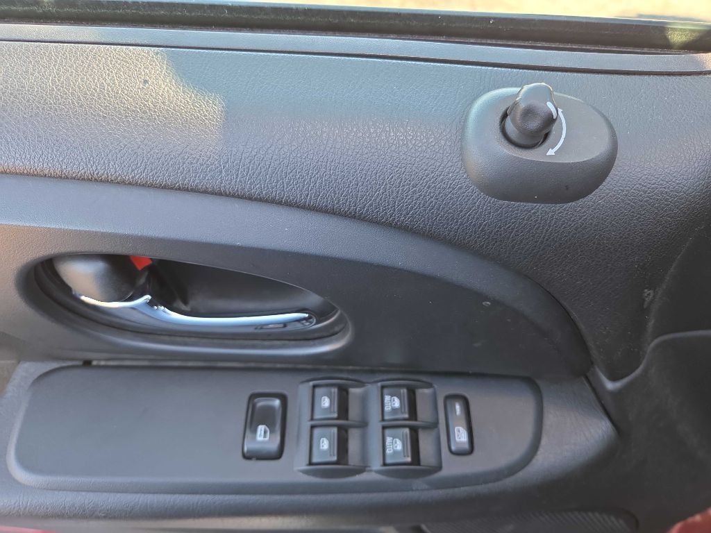 2008 GMC Envoy Image 13