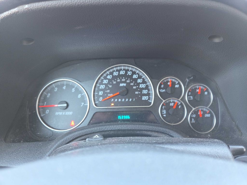 2008 GMC Envoy Image 17