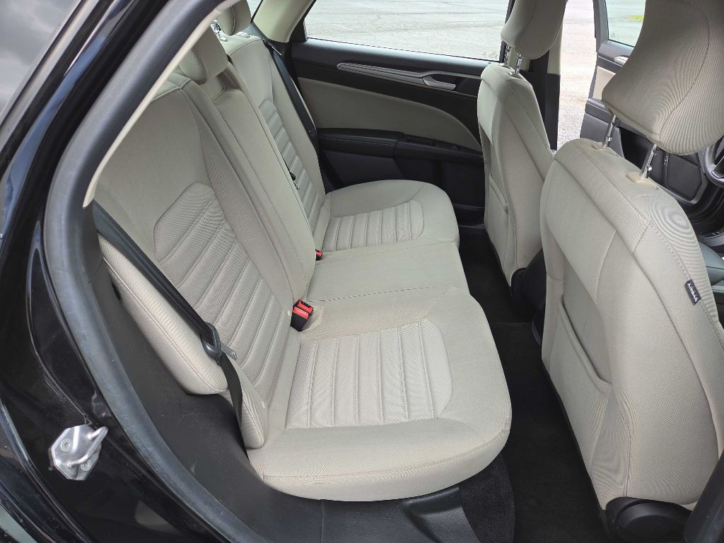 2018 Ford Fusion Image 11