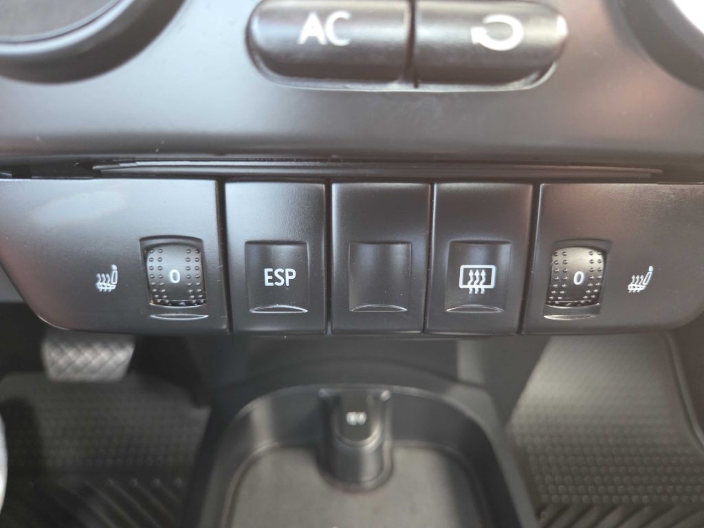 2010 Volkswagen Beetle Image 22