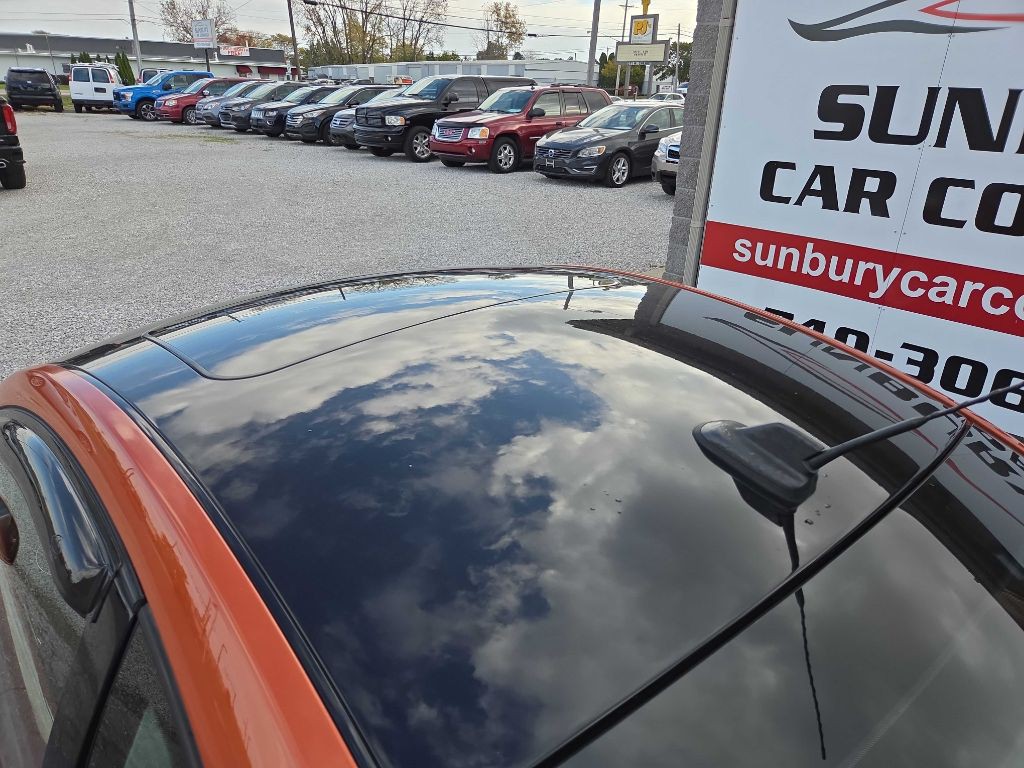 2010 Volkswagen Beetle Image 29