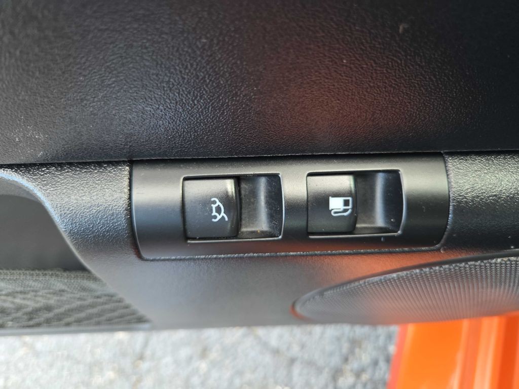 2010 Volkswagen Beetle Image 15