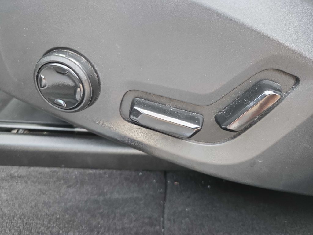 2018 Volvo XC60 Image 15