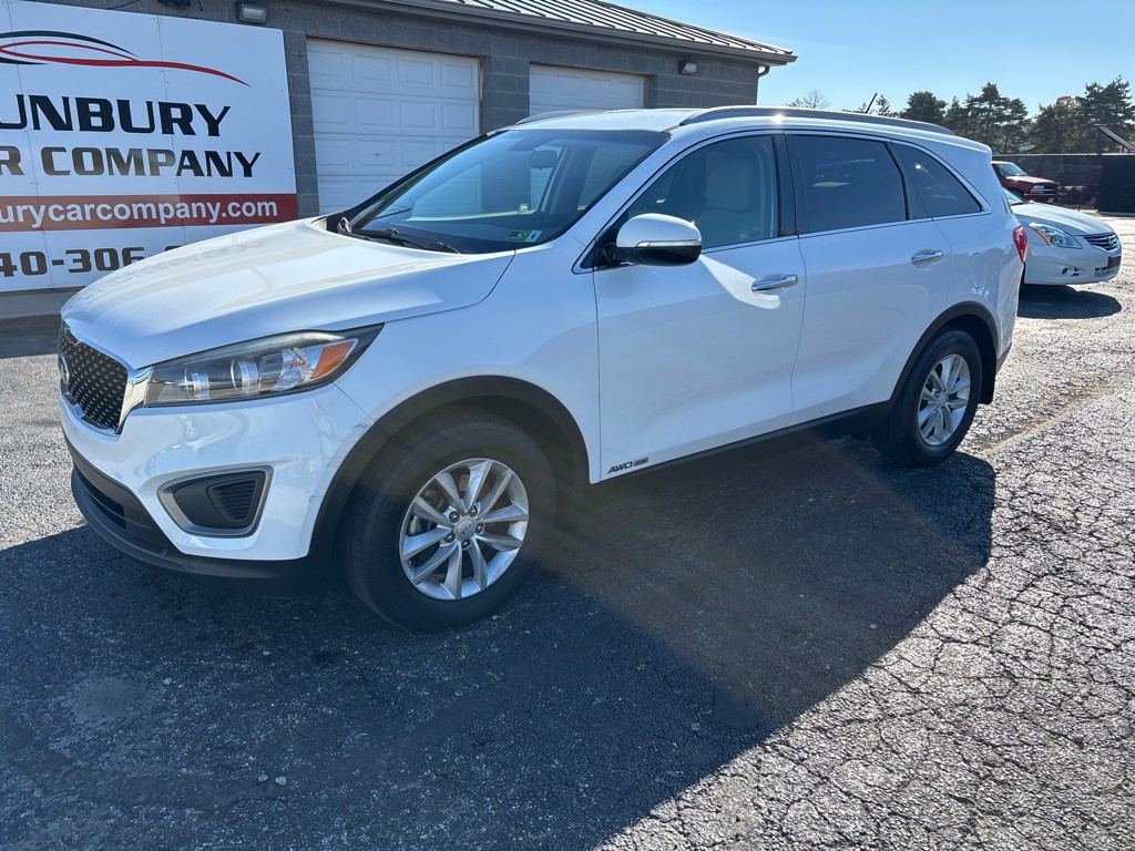 2016 Kia Sorento Image 2