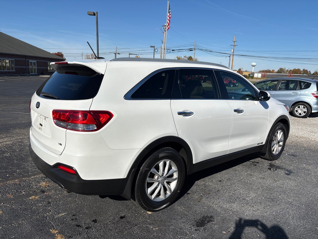 2016 Kia Sorento Image 5