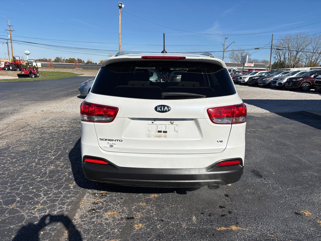 2016 Kia Sorento Image 6